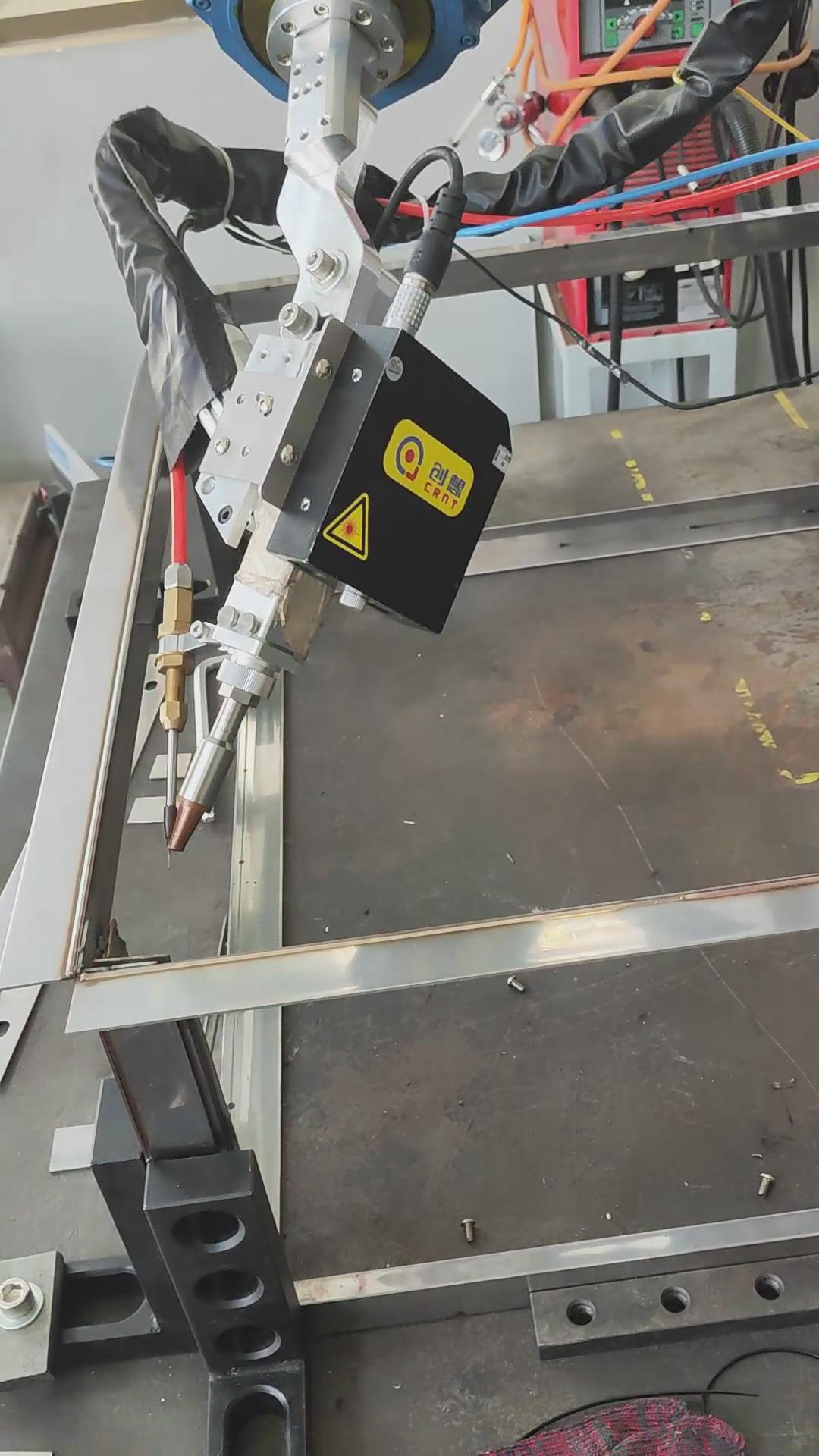 創想智控激光焊縫跟蹤系統在電氣柜框架自動化焊接的應用